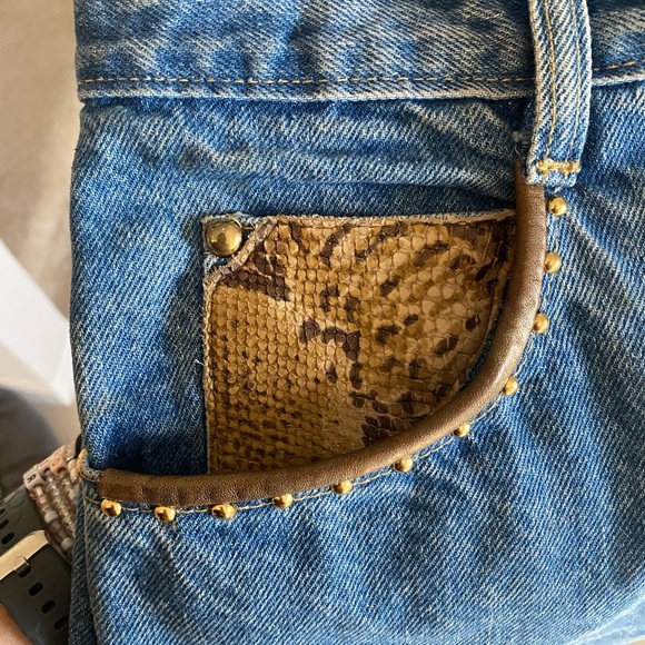 Vintage High Waist Mom Jeans - Picture 4 of 6